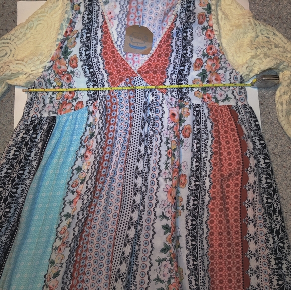 Kori Long Sleeve Floral Lace Boho Dress - Picture 9 of 10